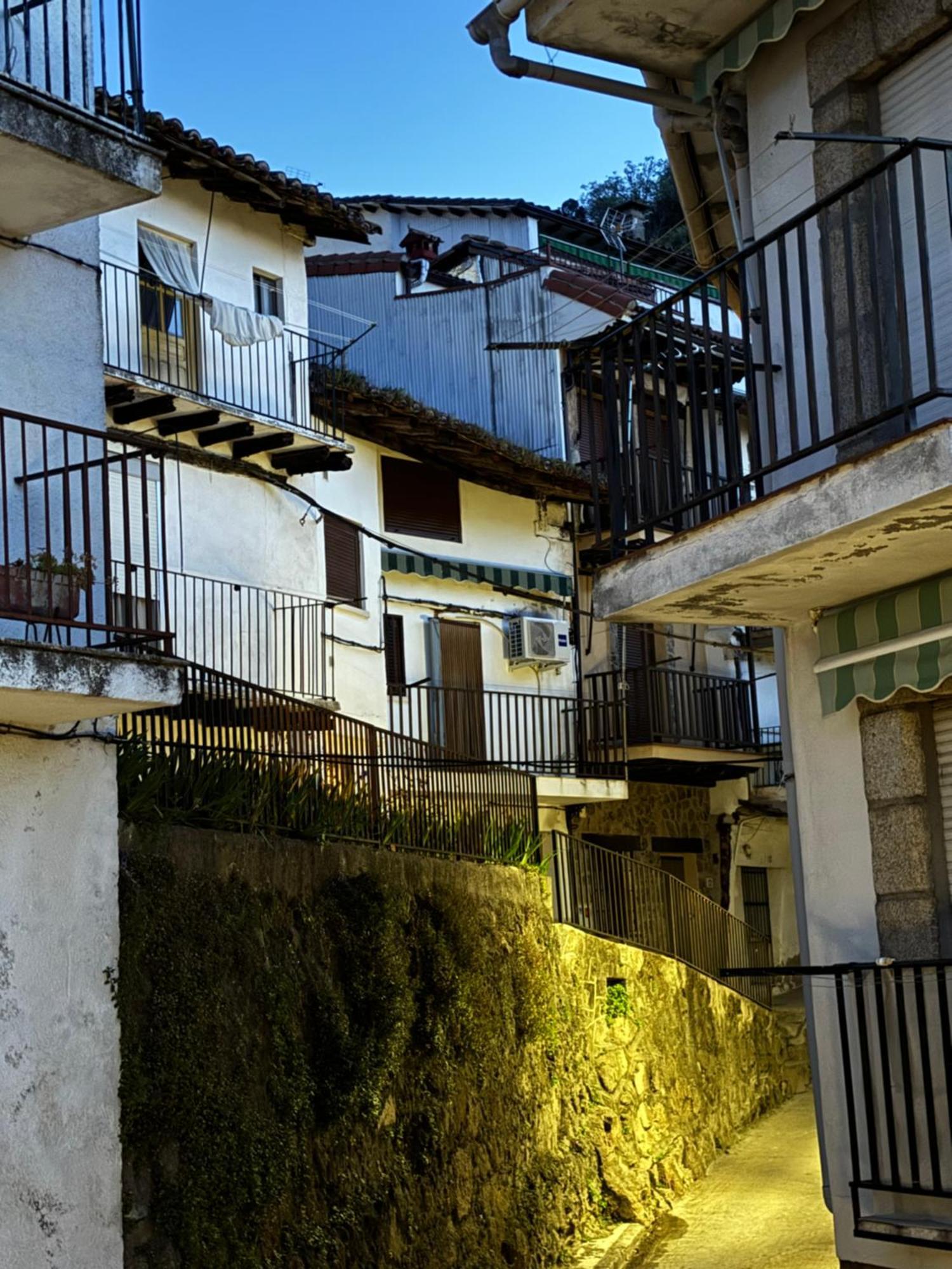 Luna De Gredos Pedro Bernardo Exterior foto